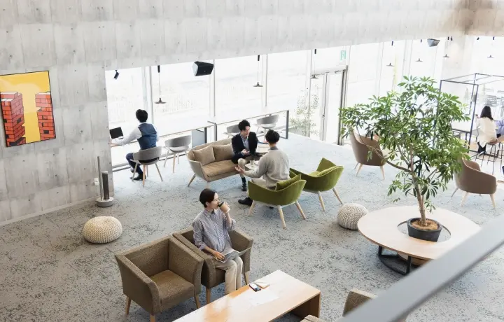 [写真]会社案内 2